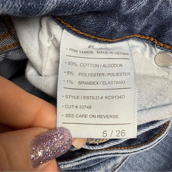 KanCan size 5/26 Blue Denim Jeans distressed hems skinny fit - Picture 6 of 8